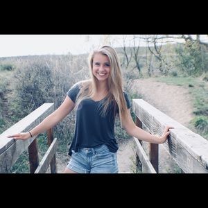 Meet your Posher, Ashleigh